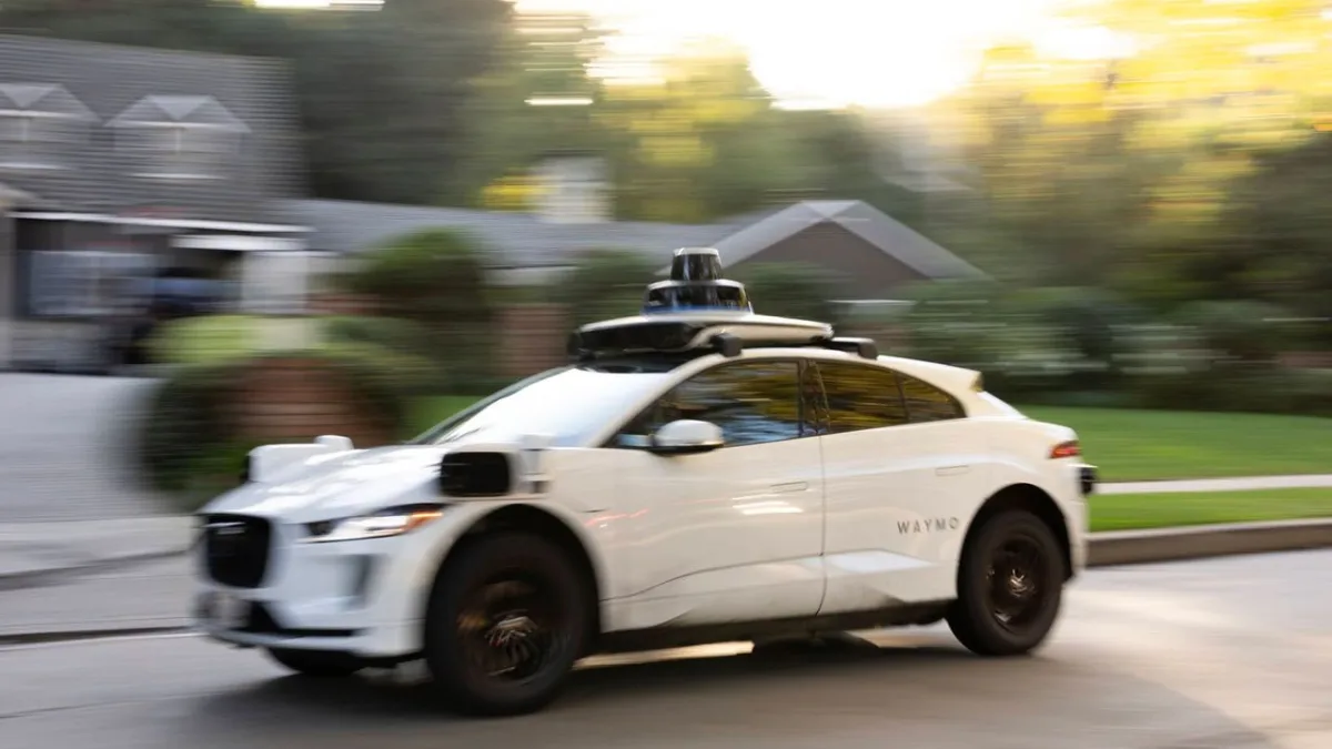 Waymo robotaxi calls cops on riders handling loaded AR-style ghost gun — Waymo alerted San Francisco police, then juvenile riders were stopped and arrested