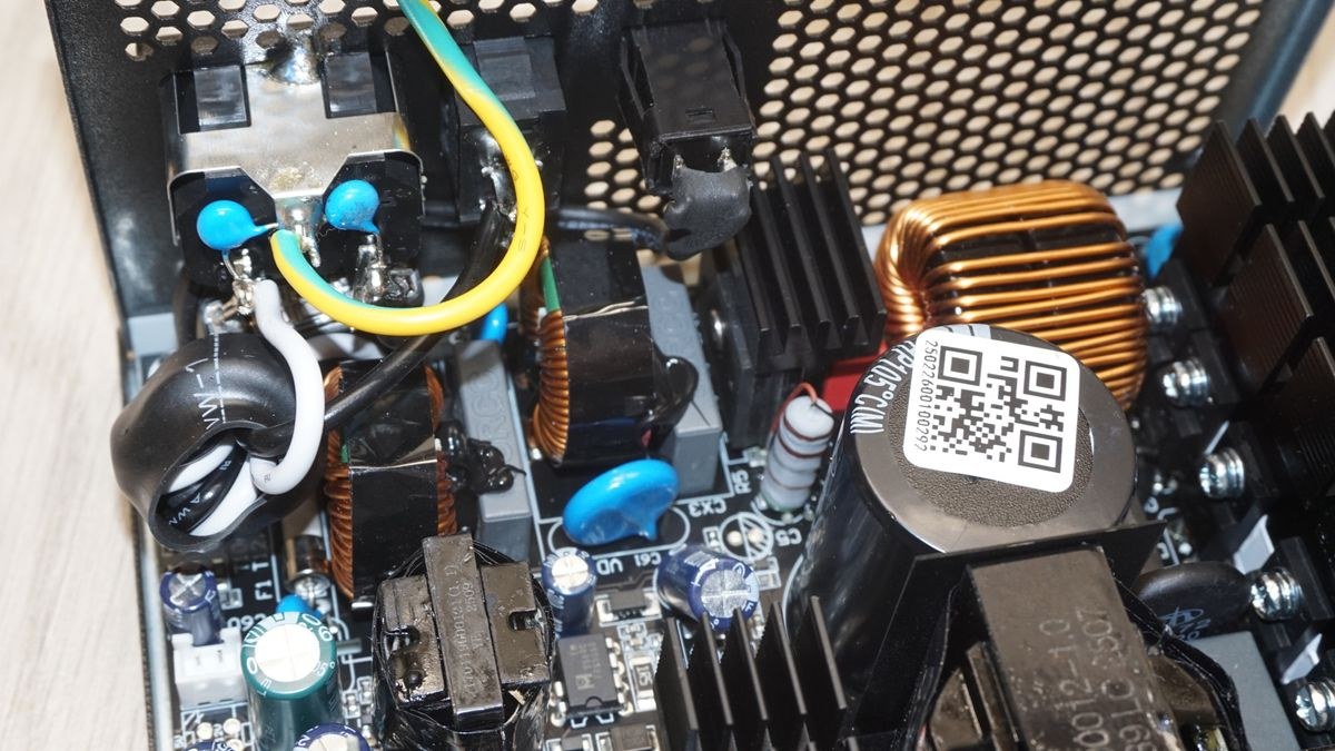 AZZA PSAZ-750G ATX 3.1