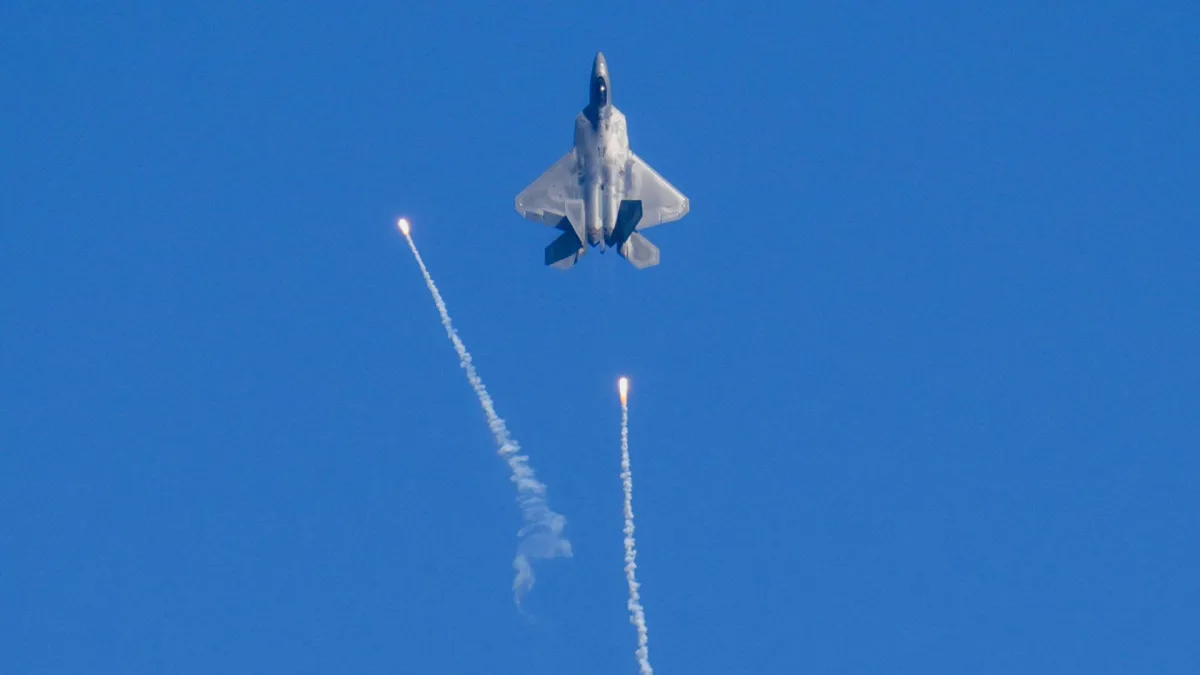 F-22 Raptor pilot successfully demonstrates command of 'wingman' fighter drone in simulated combat